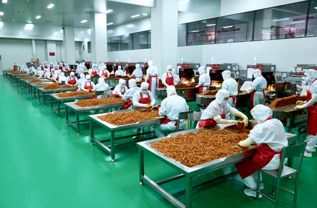 辣味零食，如何在狂飙中更“火辣”