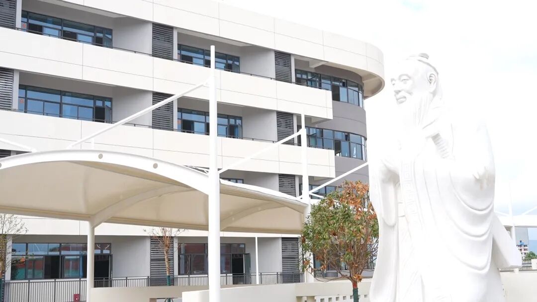 潮起天岳育栋梁