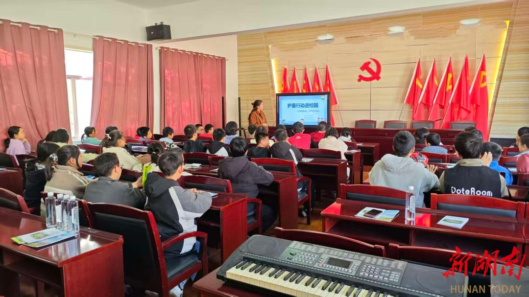 守护 “幼苗” 茁壮成长！华容东山开展校园 “护苗” 专项行动